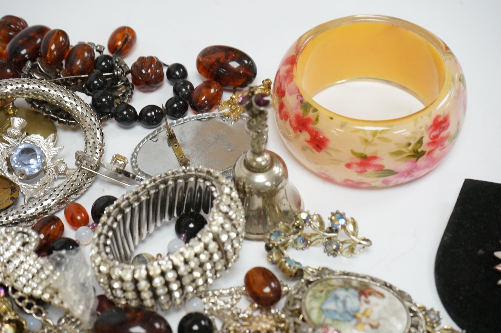 A quantity of assorted costume jewellery. Condition - poor to fair